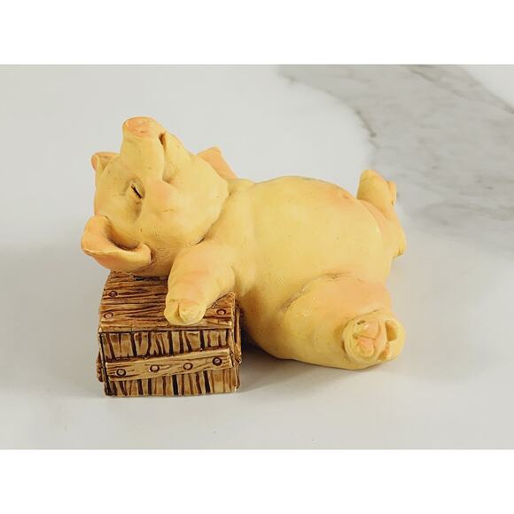 Pigsville Sleeping Pig Piggy Piglet Lover Resin 2 1/2" Handcrafted 1992 - Picture 7 of 13